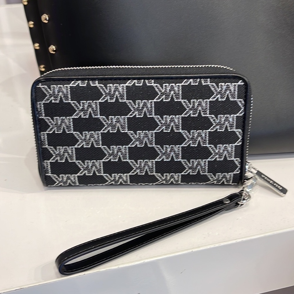 Michael Kors Jet Set Travel Large Phone Case Wristlet Wallet MK Black Multi - Picture 15 of 16